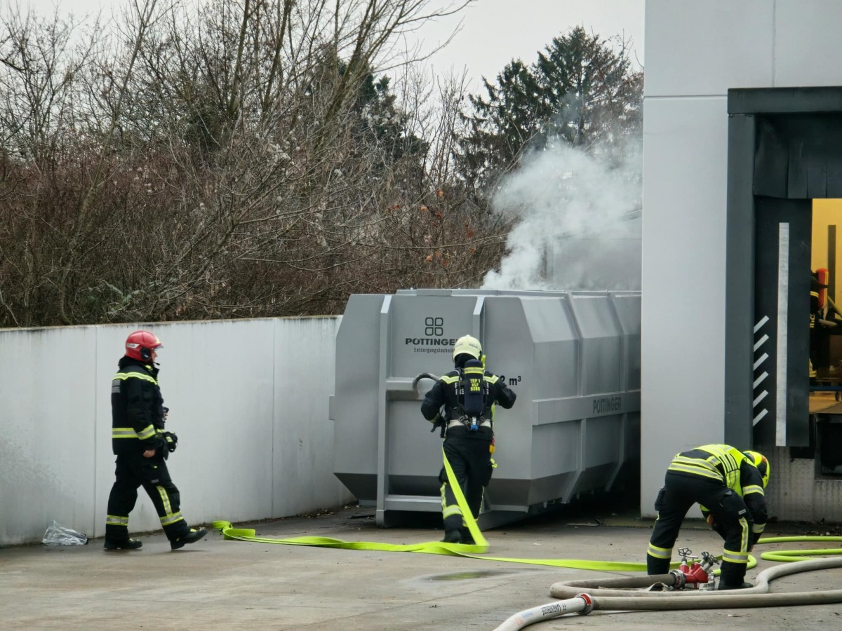 2025-01-16_BE-Brandeinsatz_Muell01